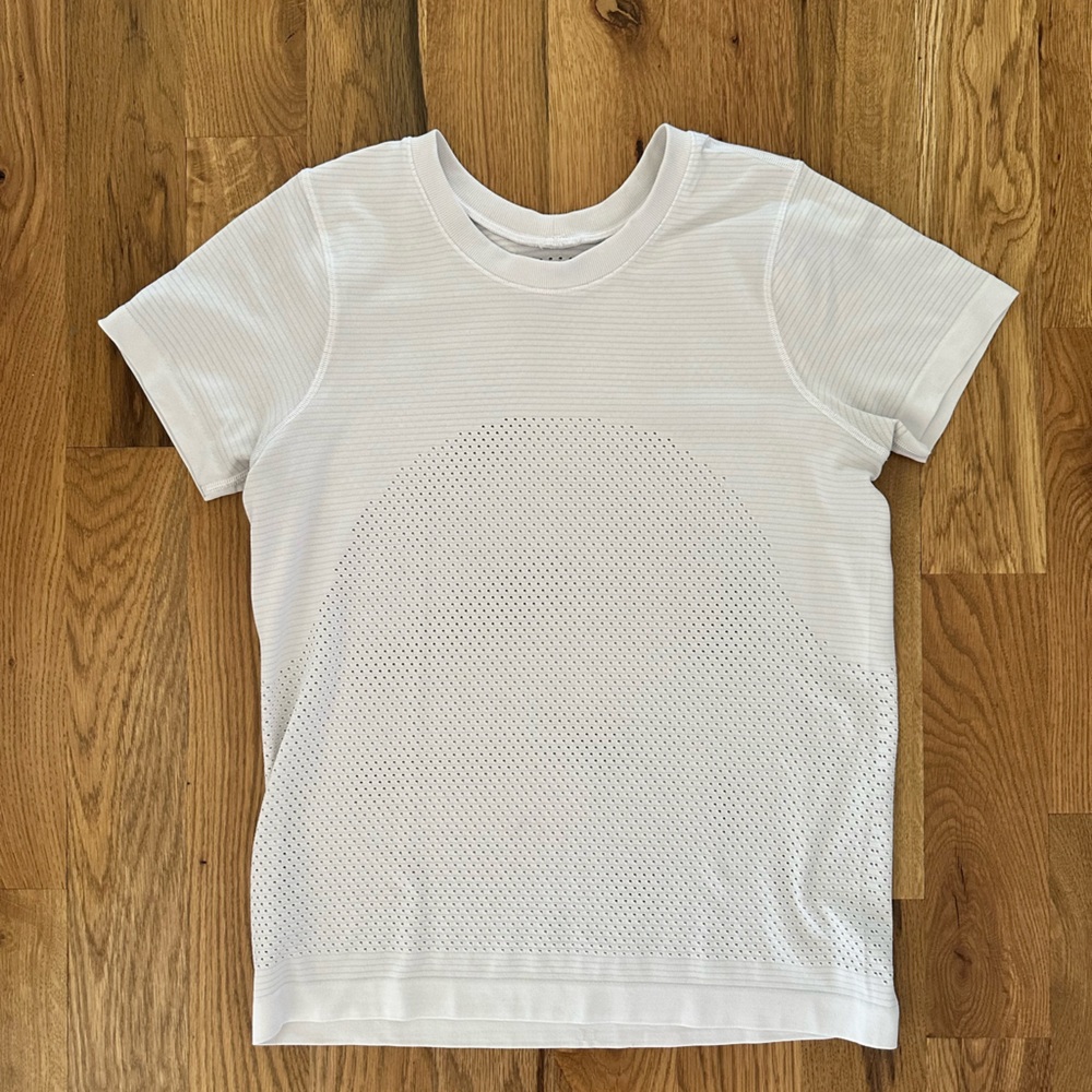 Lululemon white short sleeve run relaxed fit